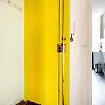 Paris\' Sunny Nest