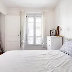 Paris\' Sunny Nest