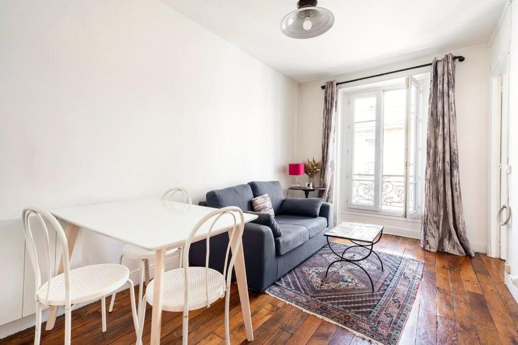 Paris' Sunny Nest Apartment
